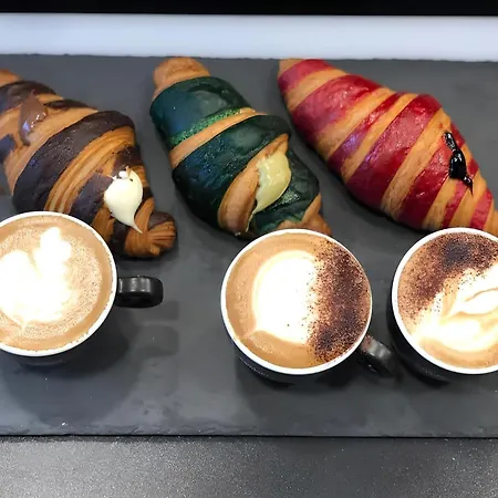 Alba E Tramonto Al Giardino